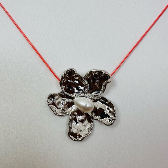 New Silver Metal Flower Necklace Choker Pearl - Picture 5 of 7